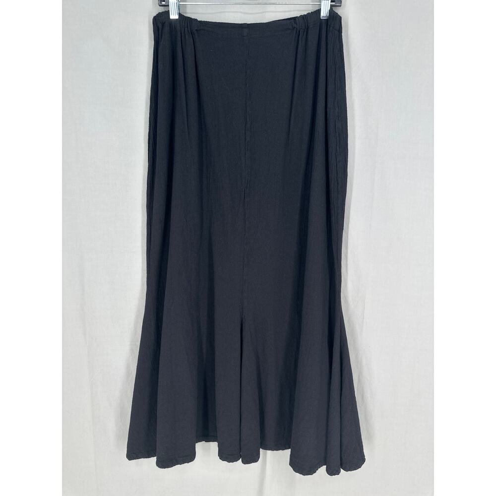 Oh My Gauze! Black Pleated Trumpet Midi Skirt